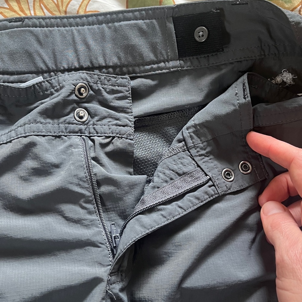 Columbia Women’s Size 10 Gray Omni Shade Sun Protection UPF 50 Hiking Pants - Picture 12 of 16
